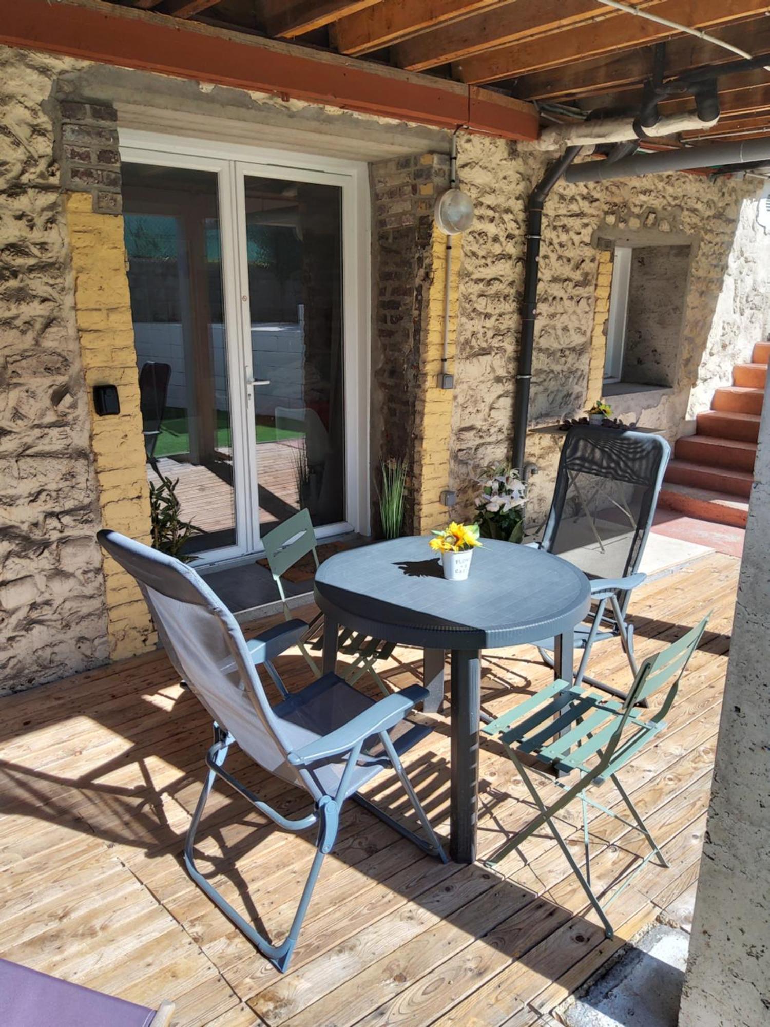 Apartmán Meuble Avec Cour Sotteville-lès-Rouen Exteriér fotografie